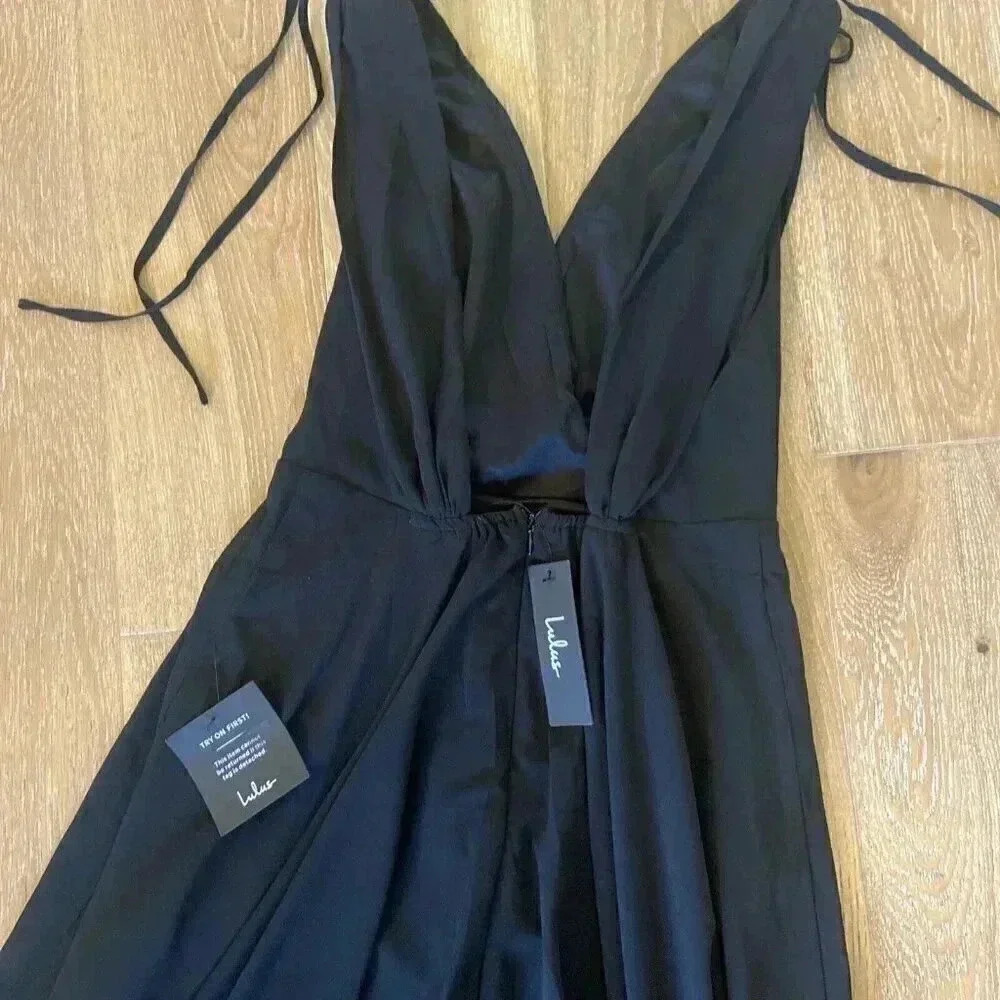 New LULU'S Dance the Night Away Maxi Gown Black Surplice Dress Medium Formal NWT - Picture 13 of 16